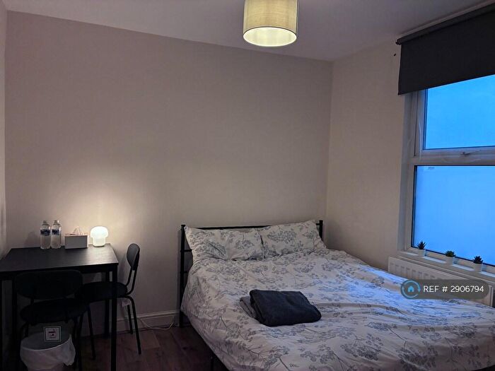 2 Bedroom Maisonette To Rent In Falcon Road, London, SW11