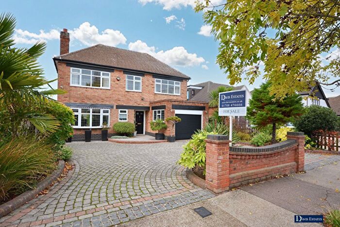 4 Bedroom Detached House For Sale In Great Nelmes Chase, Emerson Park, Hornchurch, RM11