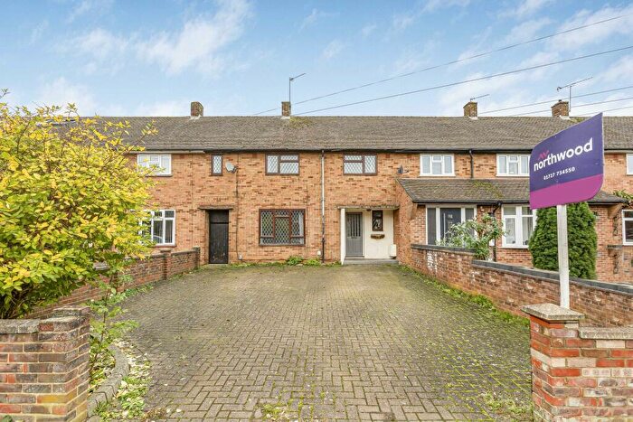 4 Bedroom House To Rent In Woollam Crescent, St Albans, AL3