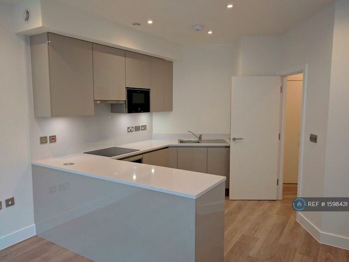 Studio To Rent In Kings Reach, Reading, RG1