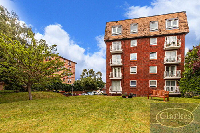 1 Bedroom Flat For Sale In Masters Court, Queens Road, BH2