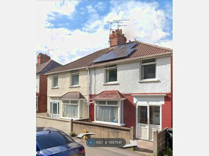 3 Bedroom Semi-Detached House To Rent In Beckhampton Street, Swindon, SN1