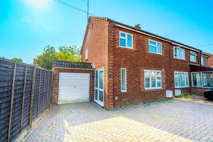 3 Bedroom Semi-Detached House To Rent In Hawthorn Close, Takeley, Bishop's Stortford, CM22