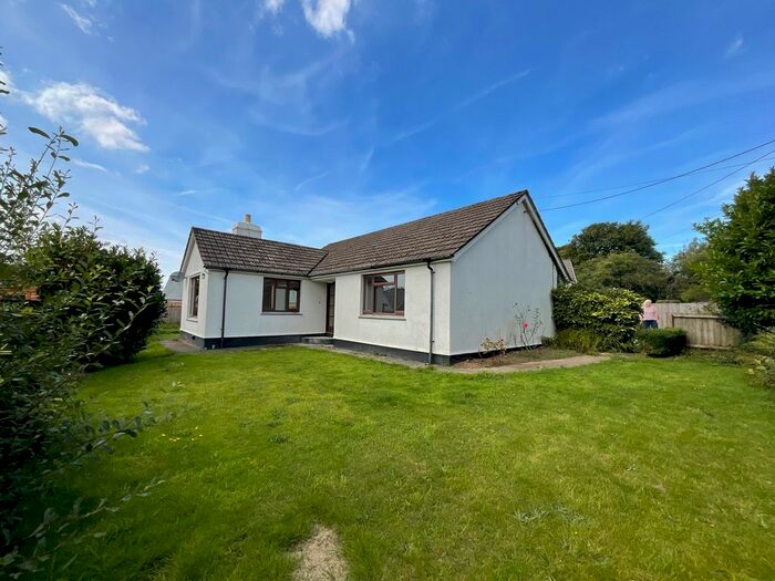3 Bedroom Detached Bungalow To Rent In Higher Cross Lane, Camelford, Cornwall, PL32