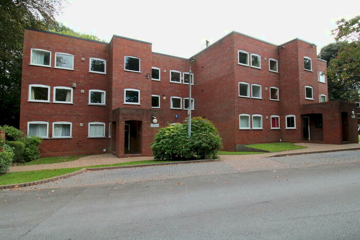 2 Bedroom Apartment To Rent In Priory Road, Edgbaston, B5