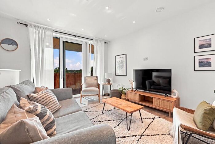 1 Bedroom Flat For Sale In Beck Square, Leyton, E10