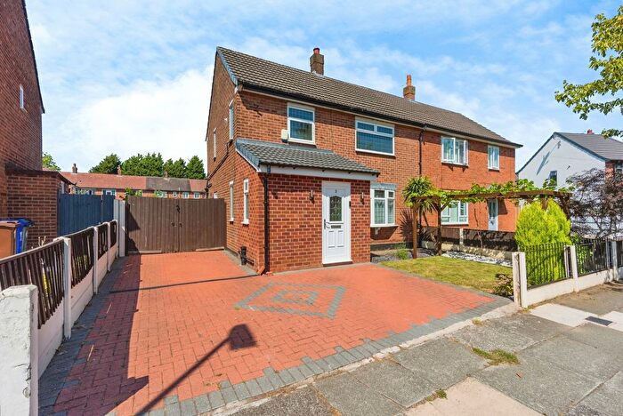 3 Bedroom Semi-Detached House For Sale In Melsomby Road, Manchester, Lancashire, M23