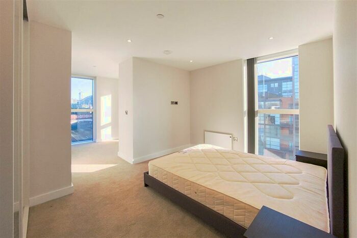 2 Bedroom Apartment To Rent In Castle Wharf, M15