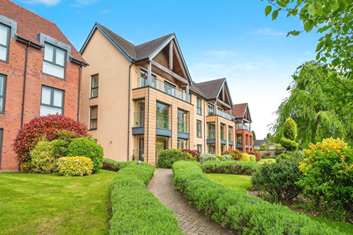 2 Bedroom Flat For Sale In - Warwick Road, Solihull, B91
