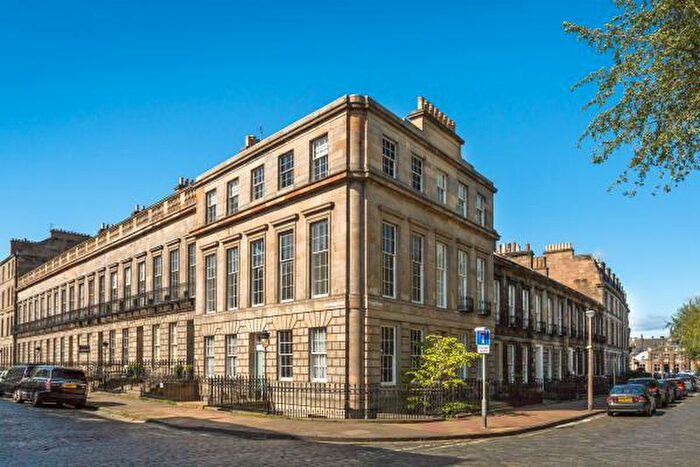 3 Bedroom Flat To Rent In Carlton Street, New Town, Edinburgh, EH4