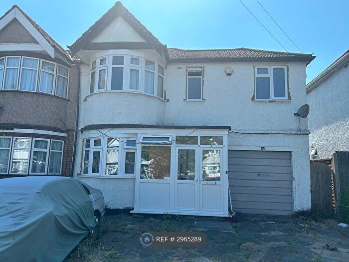 4 Bedroom End Of Terrace House To Rent In Kings Road, Harrow, HA2