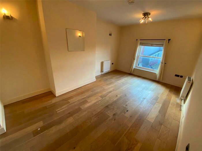 1 Bedroom Apartment To Rent In Castle Yard, Stockport, SK1