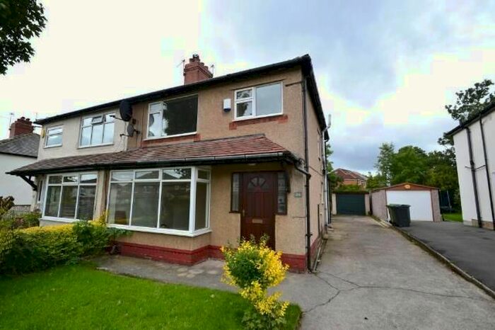 3 Bedroom Semi-Detached House To Rent In Talbot Gardens, Leeds, LS8