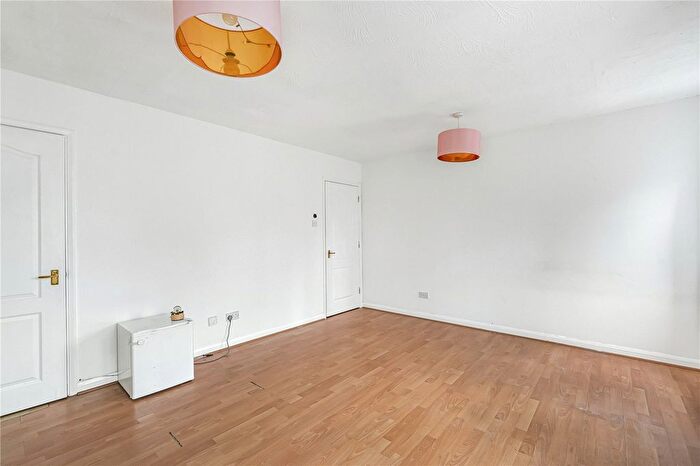 Studio For Sale In Broomhill Road, London, SW18