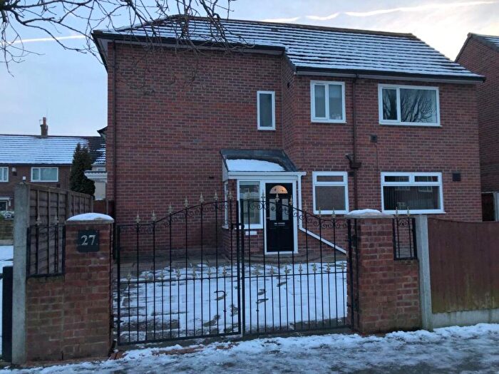 2 Bedroom Apartment To Rent In Cornishway, Manchester, M22