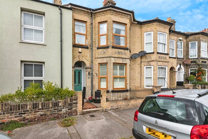 3 Bedroom Terraced House For Sale In Park Road, Lowestoft, Suffolk, NR32