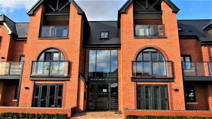 2 Bedroom Apartment To Rent In Lakeside Apartments, Barton Marina, DE13