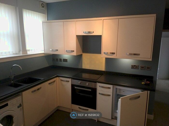 1 Bedroom Flat To Rent In Ravenscliffe Road, Stoke-On-Trent, ST7