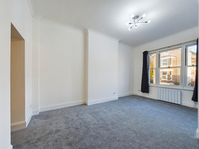 Flat To Rent In Ravensbourne Road, Bromley, Kent, BR1