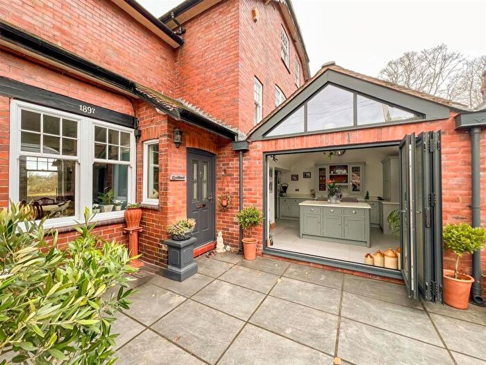 4 Bedroom Semi-Detached House For Sale In Sutherland Road, Longsdon, ST9