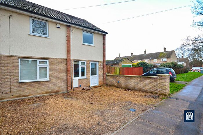 2 Bedroom End Of Terrace House To Rent In Kings Hedges Road, Cambridge, CB4