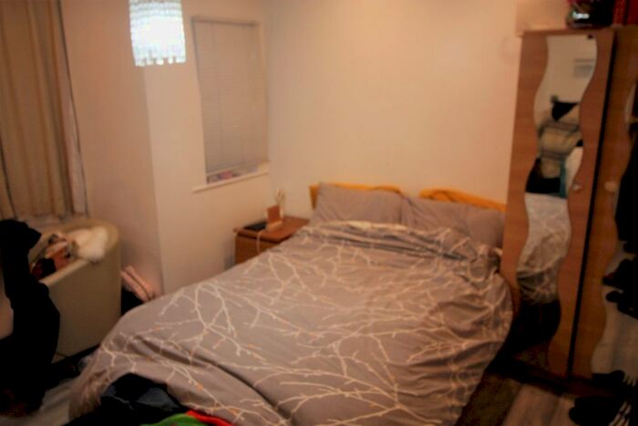 1 Bedroom Studio To Rent In Bishops Park Road, London SW16