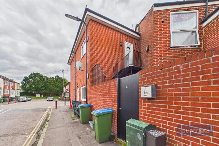 2 Bedroom Apartment To Rent In Northbrook Road, Southampton, SO14