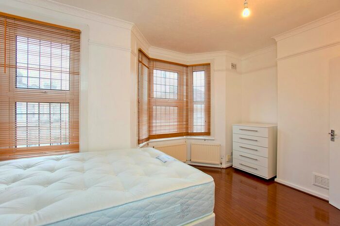 4 Bedroom End Of Terrace House To Rent In Durham Road, London, E16