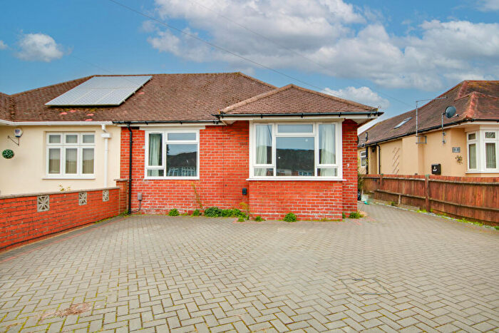 3 Bedroom Semi-Detached Bungalow For Sale In Auction Sale! Three Double Bedrooms! Close To Amenities!, SO19