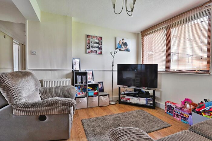 2 Bedroom Flat For Sale In Downland Place, Adastral Road, Poole, BH17