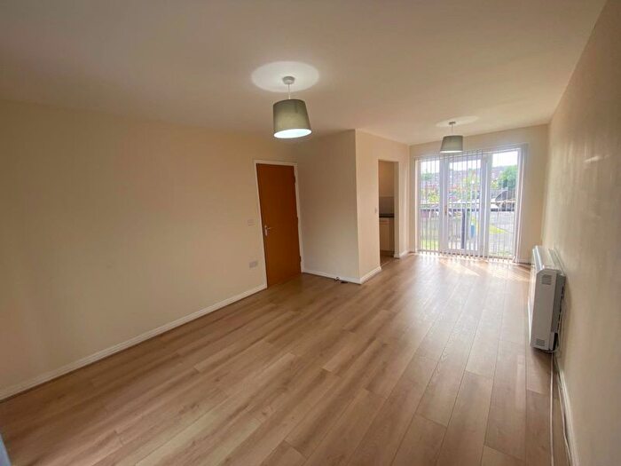 3 Bedroom Flat To Rent In Three Bedroom Apartment, Hansby Drive, Speke, L24