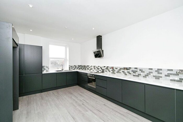 3 Bedroom Penthouse To Rent In Llandudno Town Centre, LL30