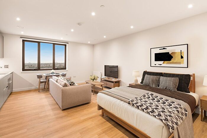 Studio To Rent In Greenford, UB6