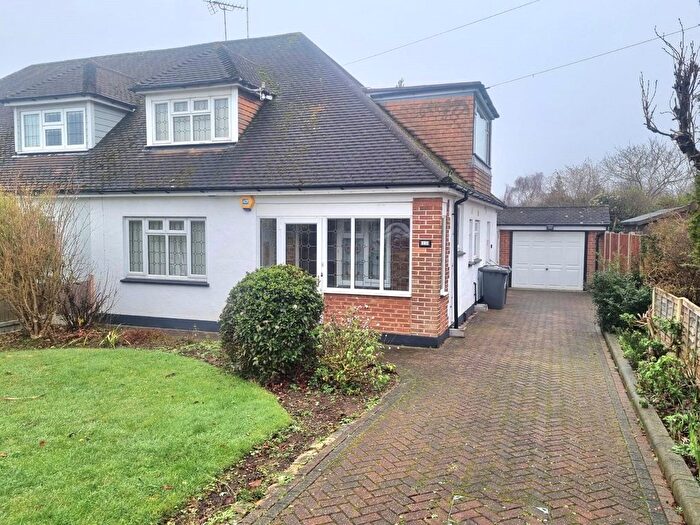 3 Bedroom Semi Detached House For Sale In Holly Tree Gardens, Rayleigh, Essex, SS6