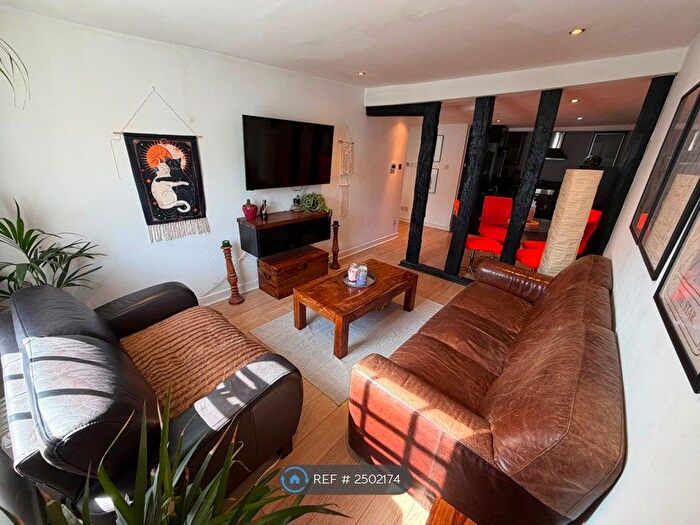 1 Bedroom Flat To Rent In High Street, Great Dunmow, CM6