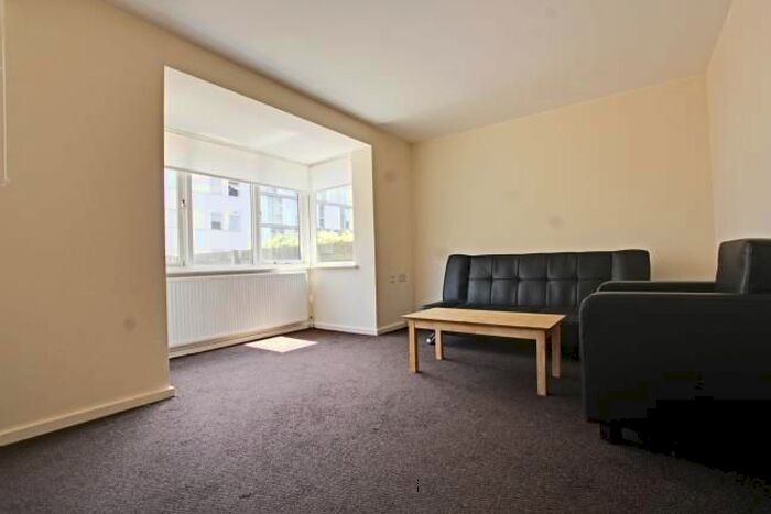 3 Bedroom Semi-Detached House To Rent In Moselle Close, Crouch End/Hornsey, N8