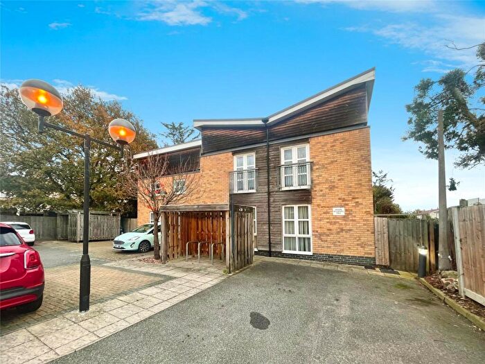 2 Bedroom Apartment For Sale In Lornes Close, Southend-on-Sea, Essex, SS2