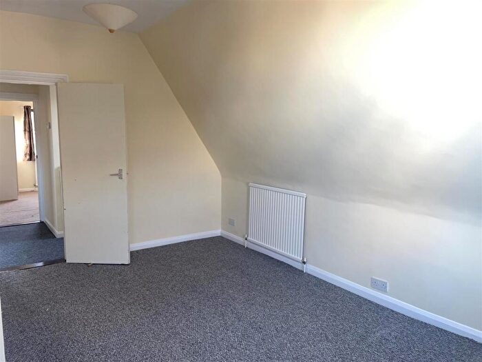 2 Bedroom Apartment To Rent In Ashburton Road, Southsea, Hampshire, PO5
