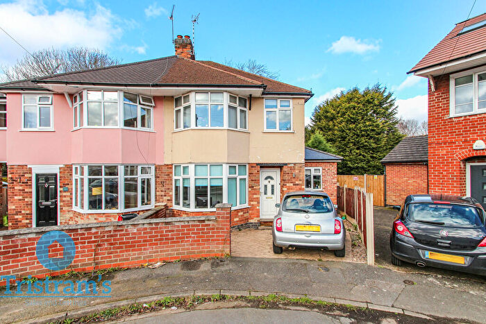 6 Bedroom Semi-Detached House To Rent In Pelham Crescent, Beeston, NG9