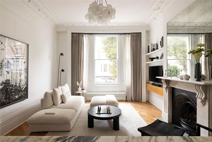 2 Bedroom Apartment For Sale In Brondesbury Villas, London, NW6