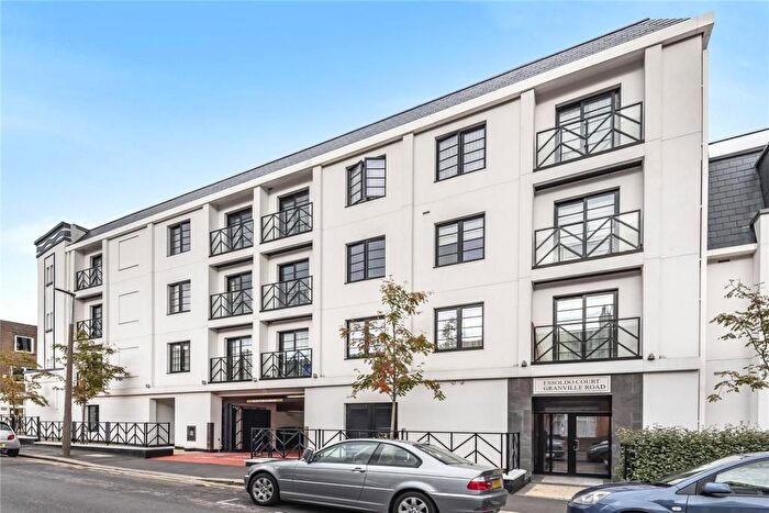 2 Bedroom Flat For Sale In Granville Road, Watford, WD18