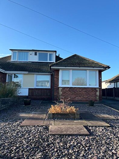 3 Bedroom Semi Detached Bungalow For Sale In Summit Drive, Freckleton, Preston, PR4