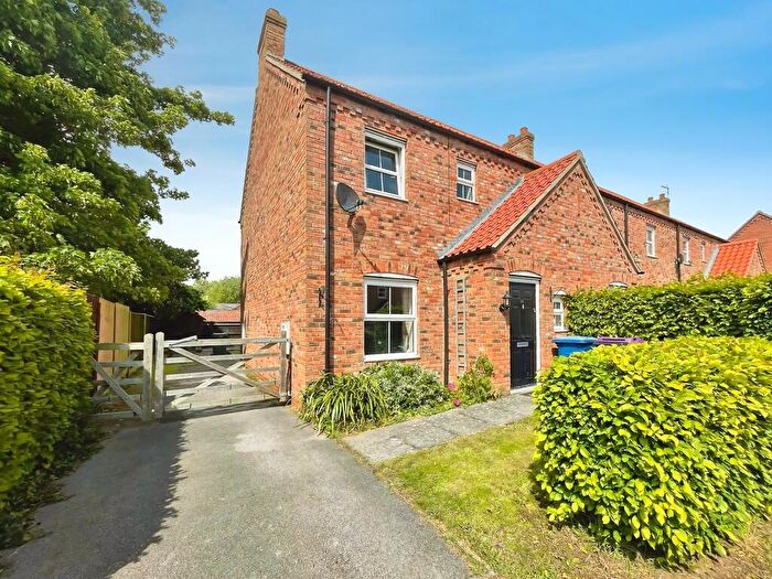 2 Bedroom Semi-Detached House To Rent In Rectory Lea, Fillingham, DN21