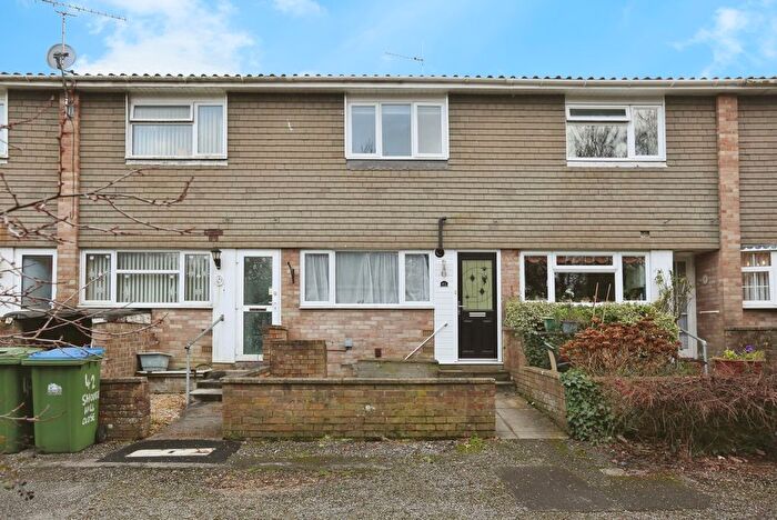3 Bedroom Terraced House For Sale In Shooters Hill Close, Southampton, Hampshire, SO19