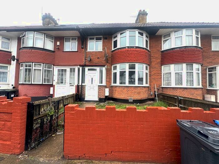3 Bedroom Terraced House To Rent In Chichester Road, London, N9
