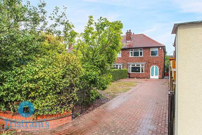 3 Bedroom Semi-Detached House For Sale In Nottingham Road, Giltbrook, NG16