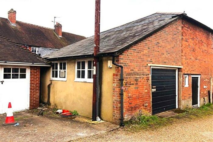 House To Rent In Ripley, GU23