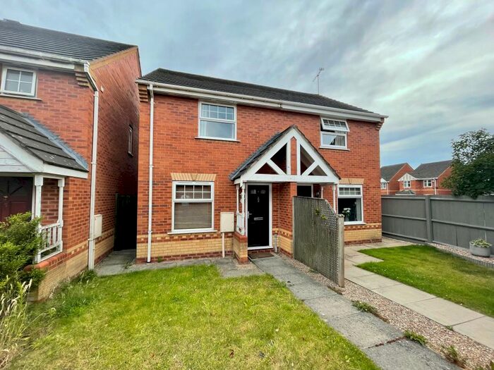 2 Bedroom Semi-Detached House To Rent In Shaef Close, Hilton, DE65