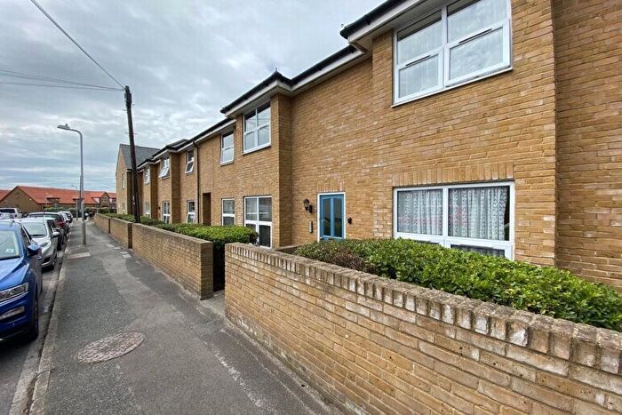 1 Bedroom Flat To Rent In Ark Lane, Deal, Kent, CT14