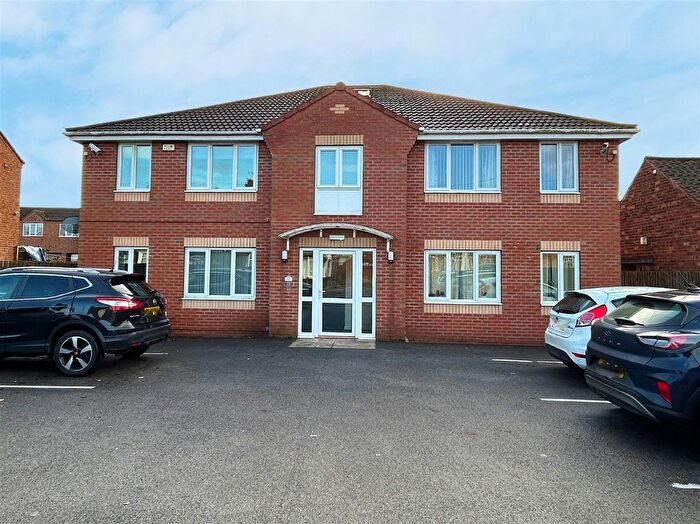 2 Bedroom Flat To Rent In Flaxley Road, Selby, YO8